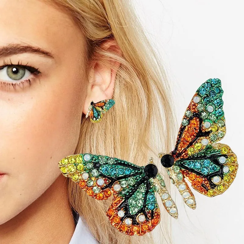 Women Exquisite Butterfly Shaped Rhinestone Alloy Stud Earrings