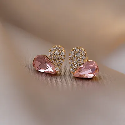 Women Exquisite Pink Heart Shaped Rhinestone Stud Earrings