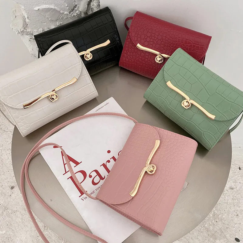 Women's Flap Buckle Solid Color Crocodile Pattern PU Crossbody Bag