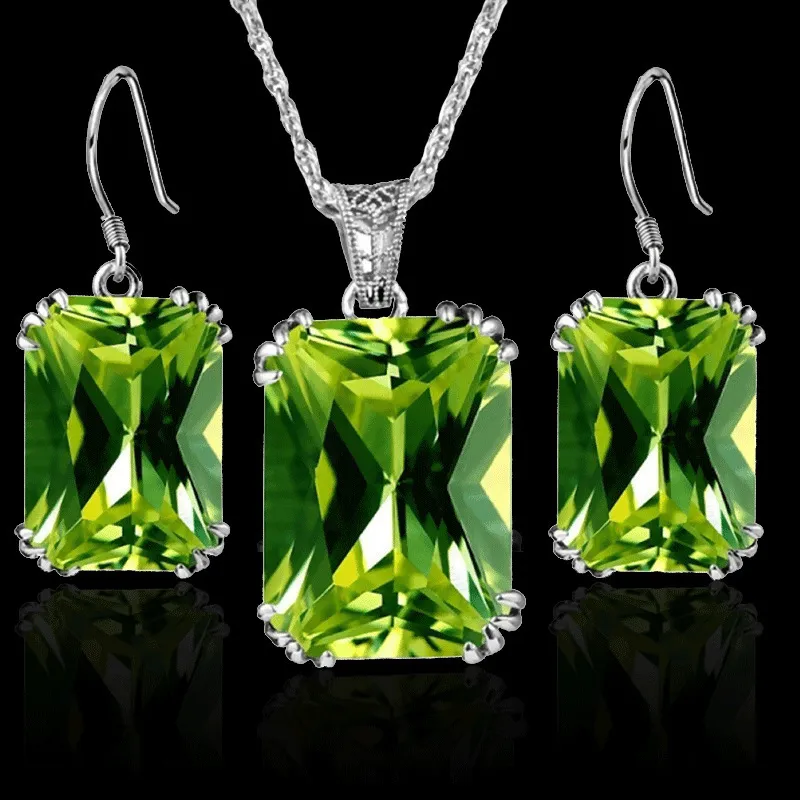 Women Exquisite Crystal Glass Pendant Necklace and Earrings Set