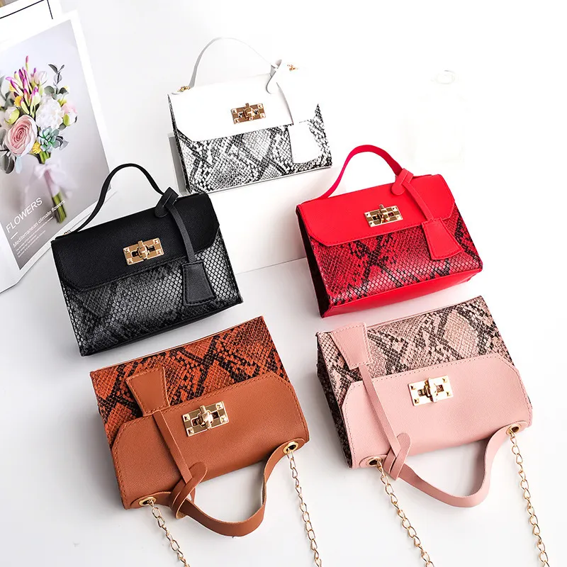 Women Vintage Flap Buckle Snake Pattern PU Crossbody Bag