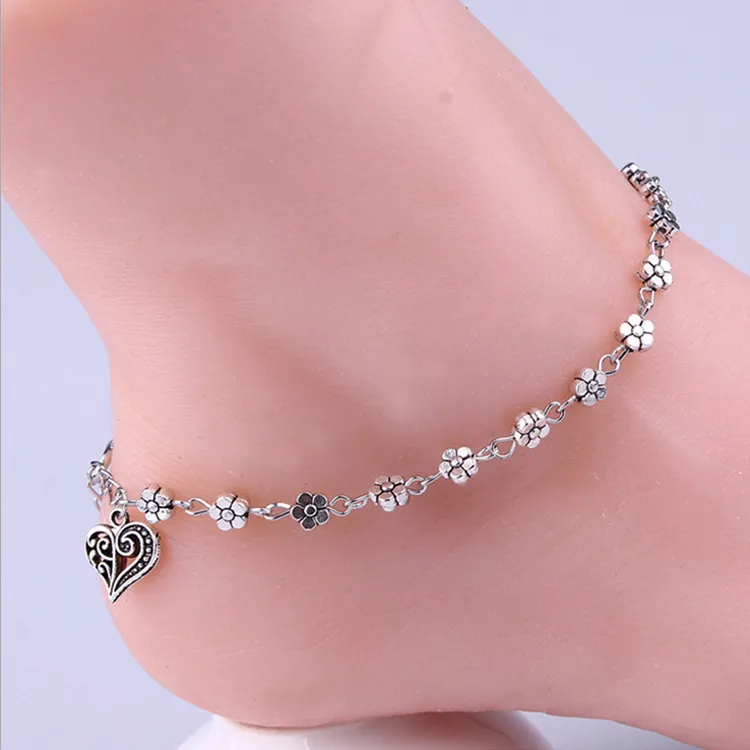Women Classic Hollow Out Flower and Heart Shaped Metal Anklet