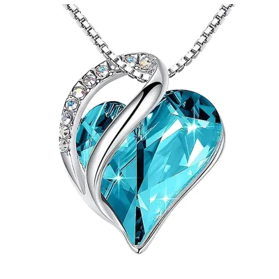 Women Exquisite Heart Shaped Rhinestone Pendant Necklace