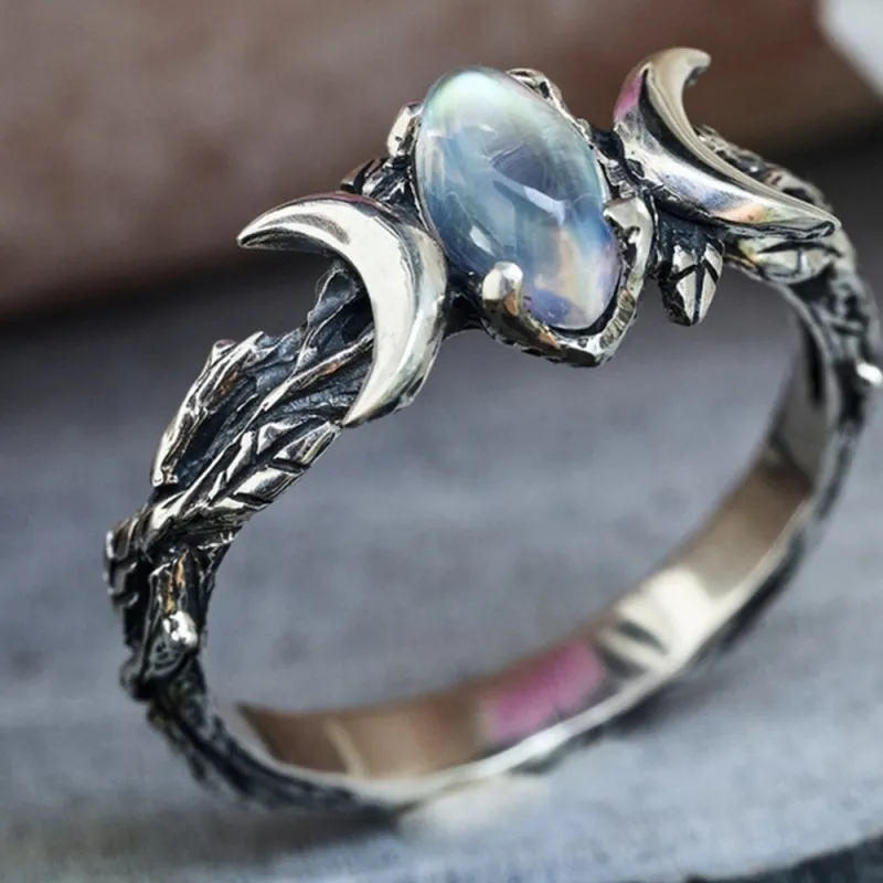 Women Vintage Gemstone Decoration Metal Rings
