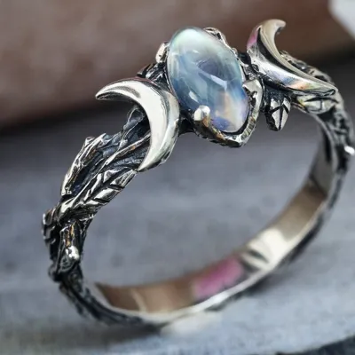 Women Vintage Gemstone Decoration Metal Rings