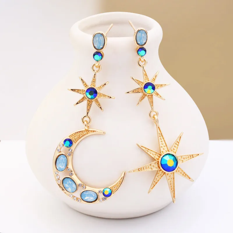 Women Exquisite Asymmetric Rhinestones Star And Moon Drop Earrings