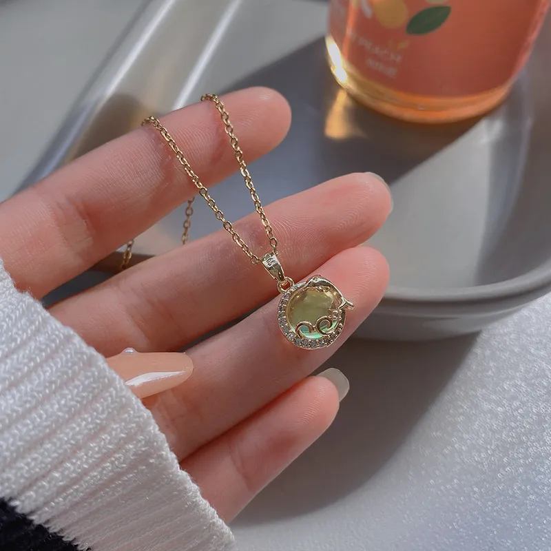 Women Exquisite Rhinestone And Imitation Pearl Stainless Steel Pendant Necklace