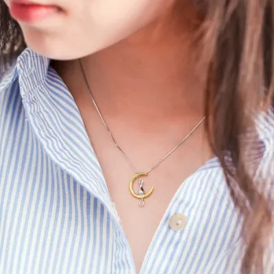 Women Trendy Cute Cat And Moon Pendant Zinc Alloy Necklace