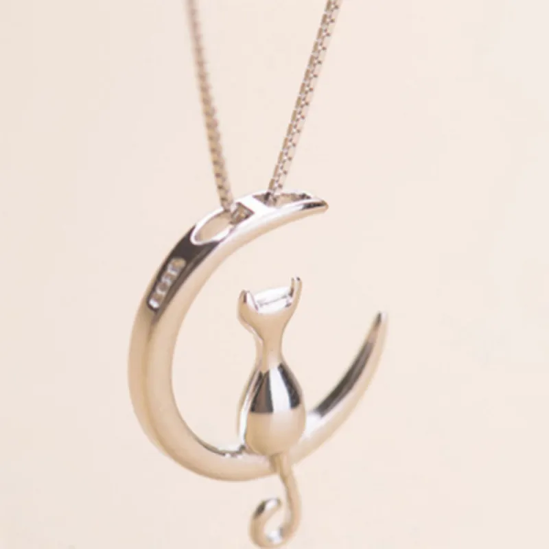 Women Trendy Cute Cat And Moon Pendant Zinc Alloy Necklace
