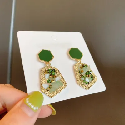 Women's Chic Irregular Natural Stone Drop Earrings Fashion Alloy