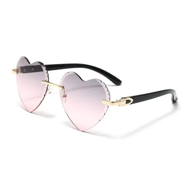 Peach Heart Decorative Personality Trend Sunglasses