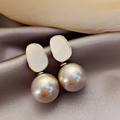 Women Elegant Imitation Pearl Drop Earrings