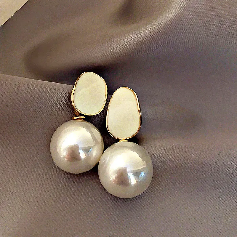 Women Elegant Imitation Pearl Drop Earrings