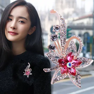 Women Fashion Pearl Floral Rhinestone Alloy Brooch