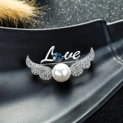 Women Fashion Pearl Floral Rhinestone Alloy Brooch