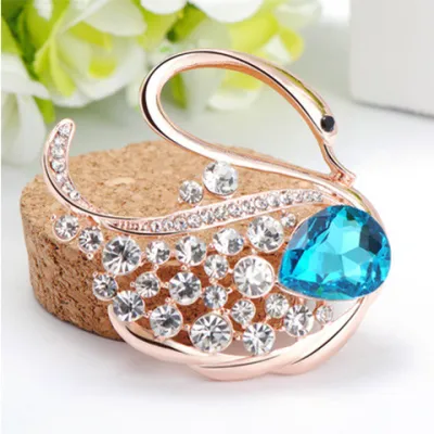 Women Fashion Pearl Floral Rhinestone Alloy Brooch