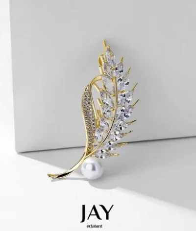Women Fashion Pearl Floral Rhinestone Alloy Brooch