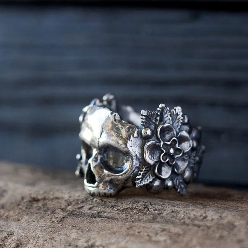 Men's Punk Skull Ring in High Polished Zinc Alloy Geometric Design