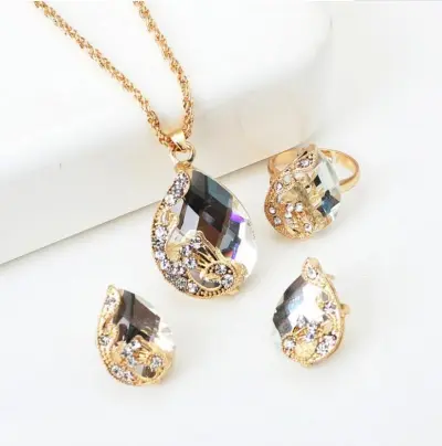 Women Fashion Peacock Alloy Inlaid Crystal 3 Piece Necklace