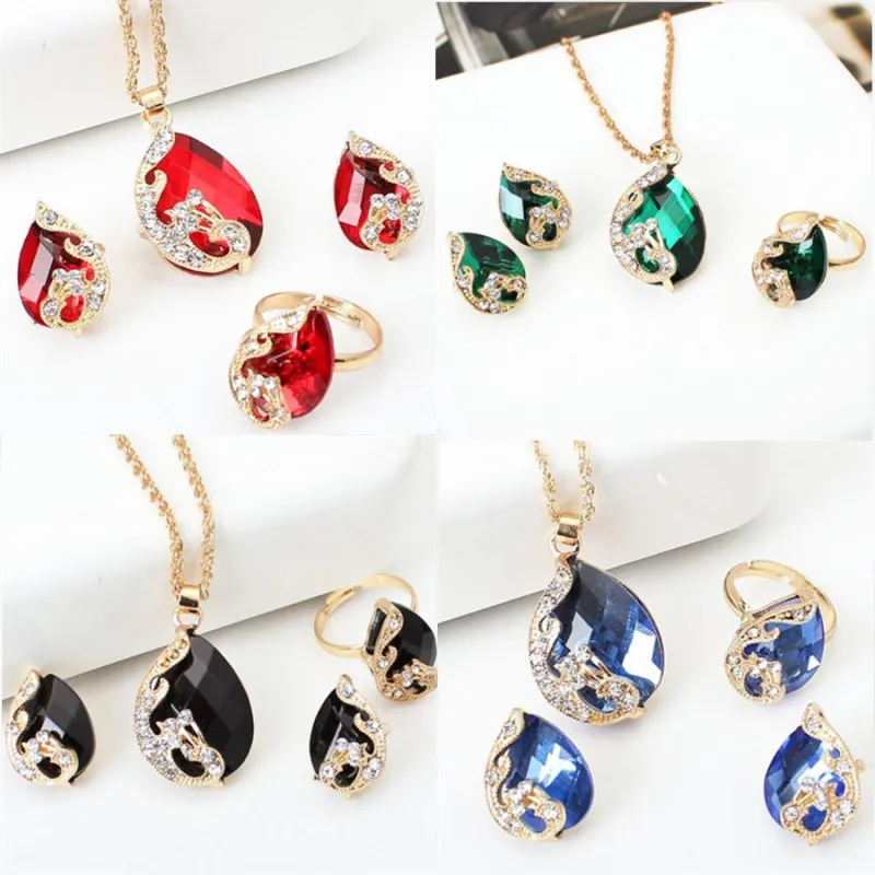 Women Fashion Peacock Alloy Inlaid Crystal 3 Piece Necklace