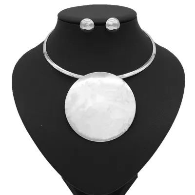 Women Fashion Exaggerated Boho Alloy Disc Pendant Necklace Set