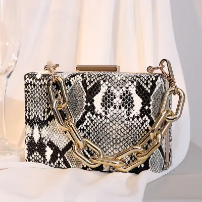 Women's Fashion Snake Pattern Chain Decorative Buckle Design Square Evening Bag