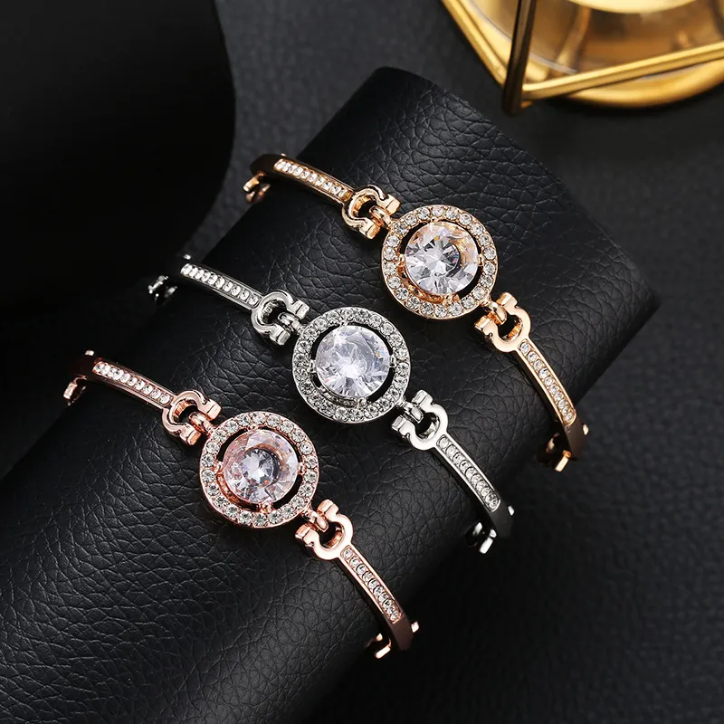 Women's Fashion Simple Alloy Rhinestone Geometric Bracelet