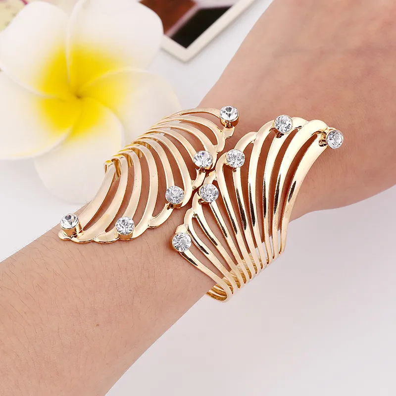 Women Fashion Exaggerated Metal Diamond Wings Crown Bracelet