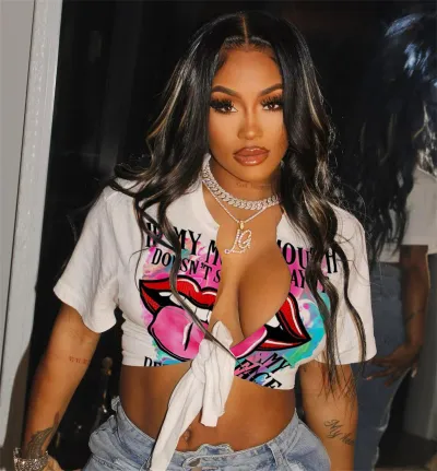 Women Edgy Letter Graffiti Graphic Print Short Sleeve Sexy Knot Crop Top
