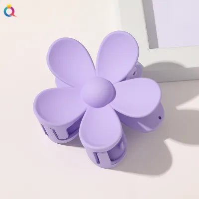 Women's Fashion Simple Resin Autumn Winter Color Floral Hair Clip
