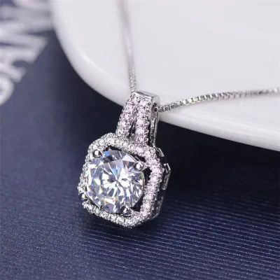 Women Fashion Classic Alloy Diamond Box Chain Square Short Necklace