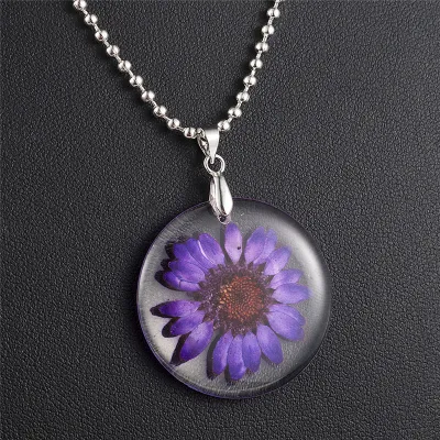Women Fashion Resin Handmade Crystal Chrysanthemum Dried Flower Pendant Necklace