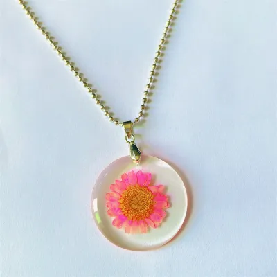 Women Fashion Resin Handmade Crystal Chrysanthemum Dried Flower Pendant Necklace