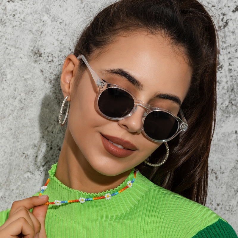 Wholesale Women Retro Round Frame Rice Nail Sunglasses