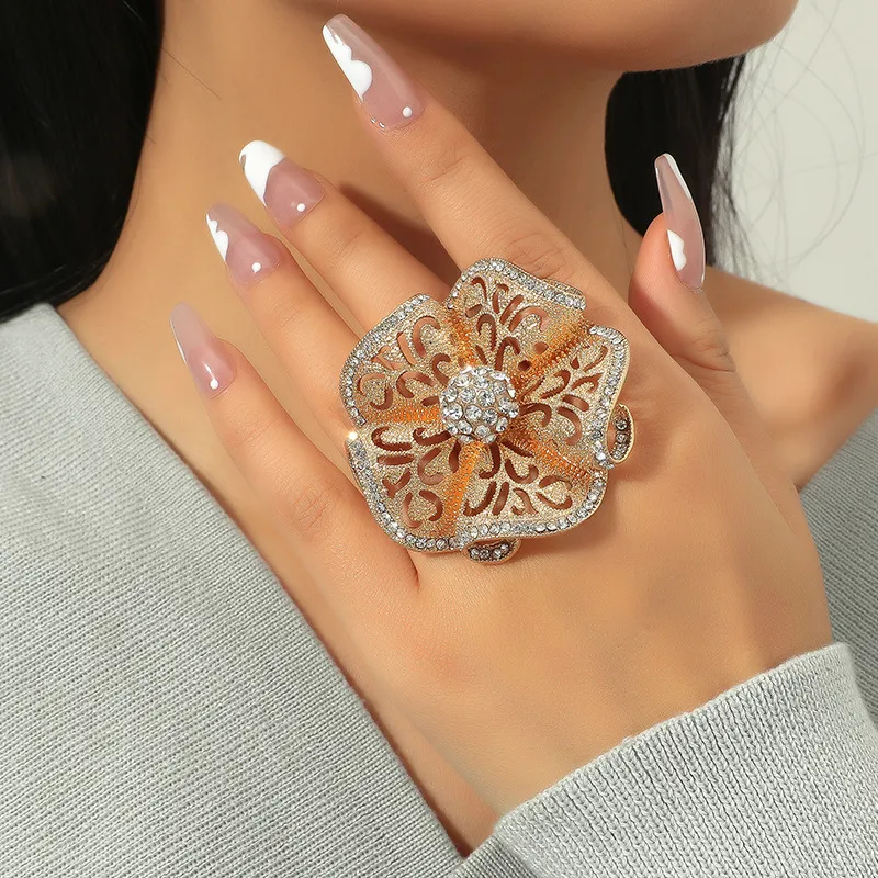 Women Fashion Exaggerated Hollow Alloy Rhinestone Floral Open Ring