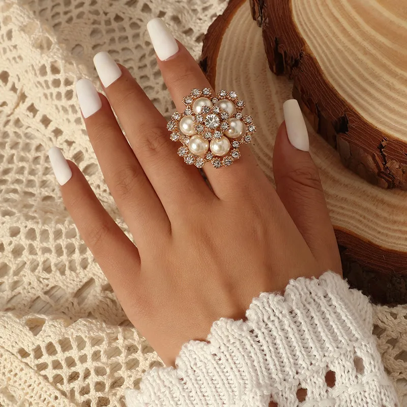 Women's Retro Alloy Pearl Diamond Floral Open Adjustable Ring