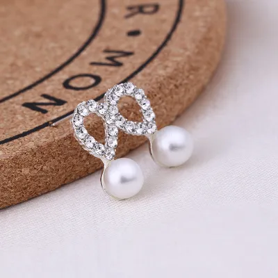 Women Fashion Alloy Diamond Pearl Heart Shaped Stud Earrings