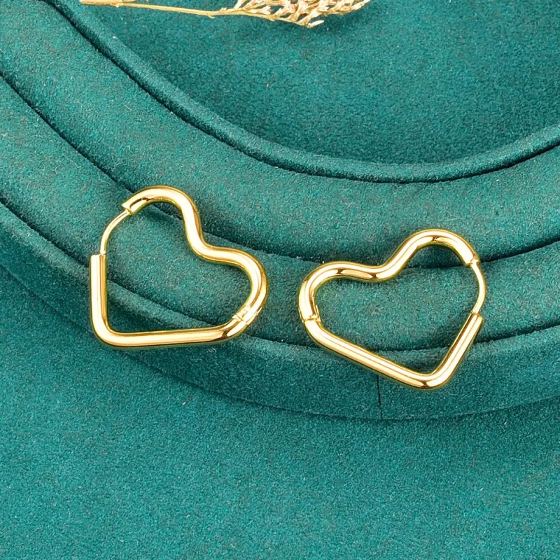 Women Fashion Simple Solid Heart Titanium Steel Stud Earrings