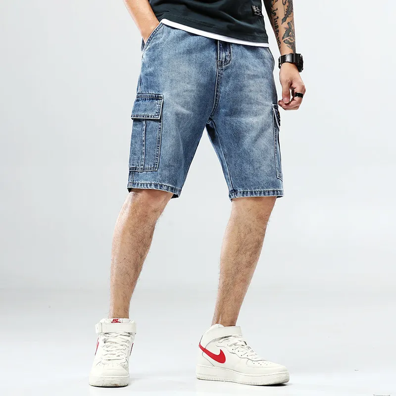 Men Casual Solid Mid-Rise Straight Multi-Pocket Denim Bermuda Shorts