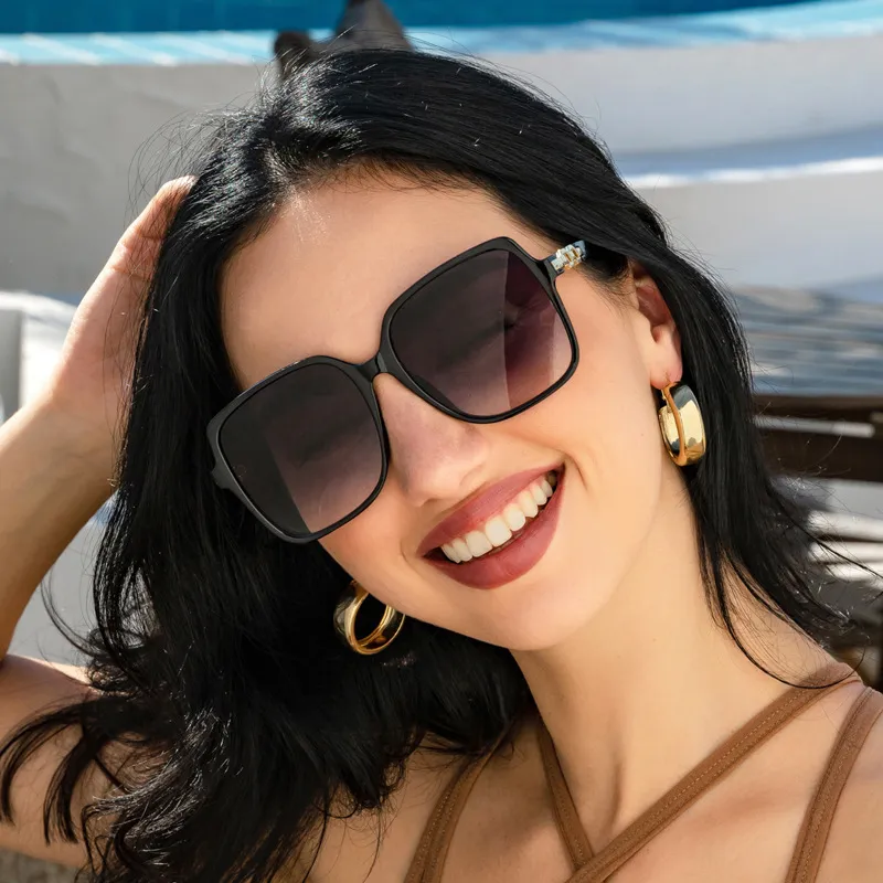 Women Fashion Metal Chain Hollow Temple Square Sunglasses