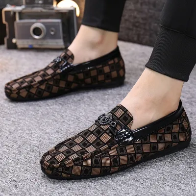 Men Casual Personality Plaid Design Metal Decoration Flat Comfort Loafers