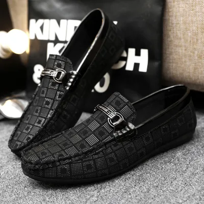 Men Casual Solid Color Metal Decorative Flat Comfort Loafers