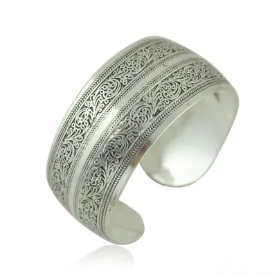 Women's Fashion Retro Carved Elephant Open Bangle Bracelet