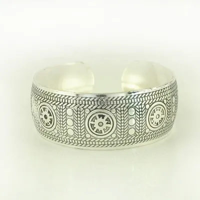 Women's Fashion Retro Carved Elephant Open Bangle Bracelet