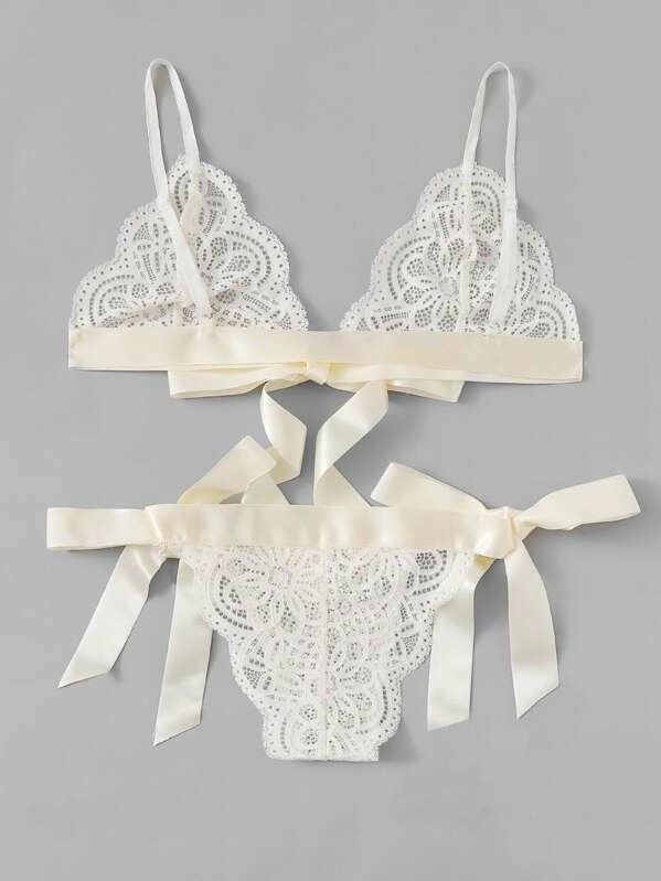 新品　PELLICULE  lace lingerie set white 新品 PELLICULE lace lingerie set white White lace embroidery