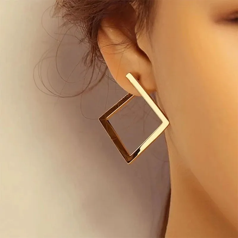 Women Fashion Simple Diamond Geometric Three-Dimensional Earrings