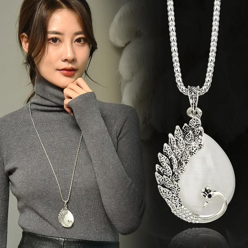 Women Fashion Retro Peacock Opal Pendant Long Necklace
