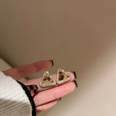 925 Silver Needle Autumn And Winter Simple Leopard Flannel Earrings