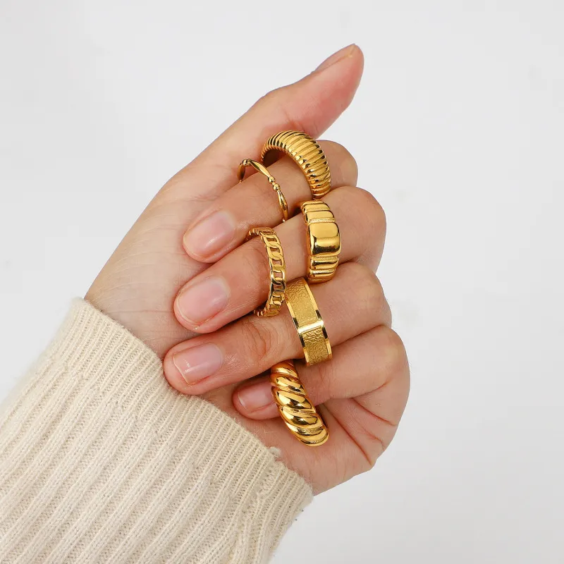 Wholesale Unisex Personality Stainless Steel Gold Plated Croissant Ring