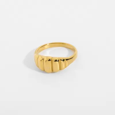 Wholesale Unisex Personality Stainless Steel Gold Plated Croissant Ring